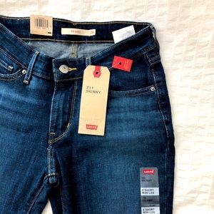 Levi’s 711 Mid Rise Denim Skinny Jeans Size 26